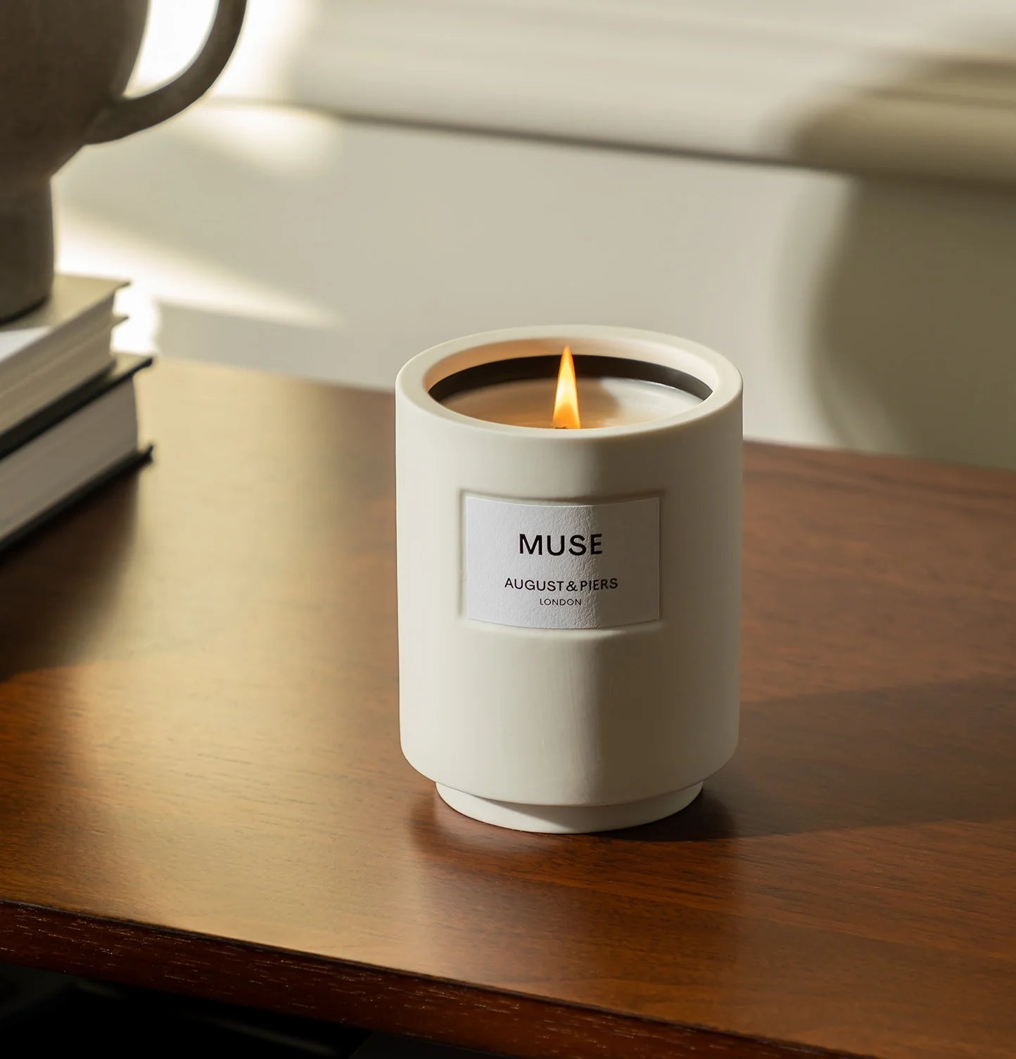 August & Piers Muse Candle - Stèle