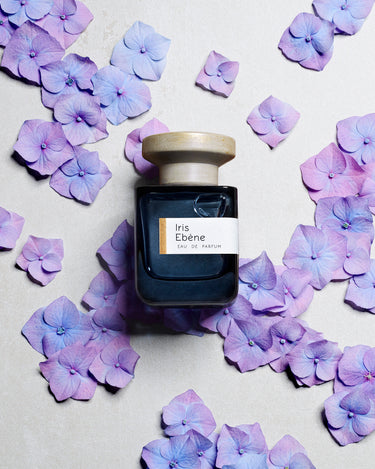 Atelier Materi Iris Ebène Eau de Parfum - Stèle