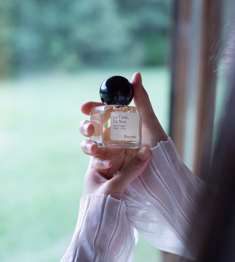 Racyne La Terre, La Nuit Eau de Parfum - Stèle