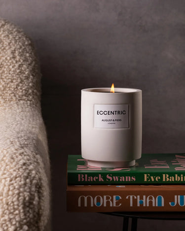 August & Piers Eccentric Candle - Stèle