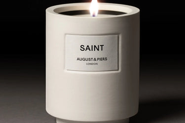 August & Piers Saint Candle - Stèle
