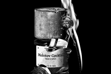 Sylhouette Parfums Molotov Cocktail Extrait de Parfum